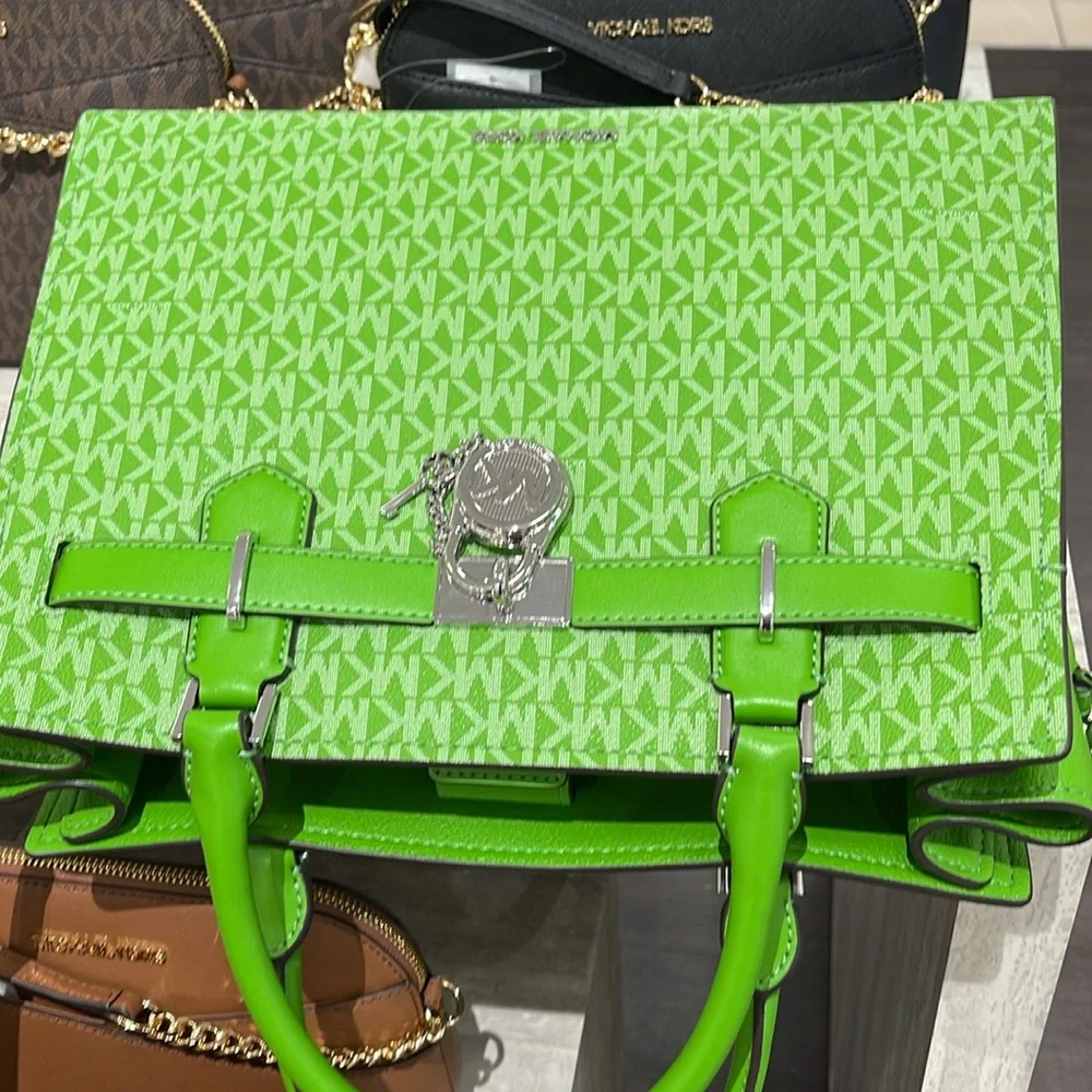 Michael Kors Hamilton Medium Signature Logo Satchel
Jungle Green 
NWT - Picture 8 of 16